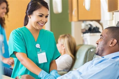 phlebotomist pros and cons