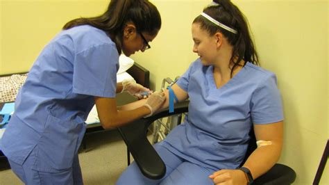 phlebotomist schooling length