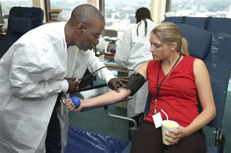 traveling phlebotomist jobs no experience